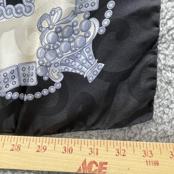 Renato Balestra‎ Scarf 100% Silk 33'x33''Floral Black White Made In Italy - Picture 9 of 10